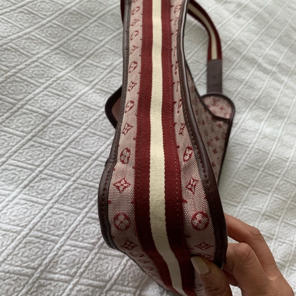 Authentic Louis Vuitton - Picture 2 of 8